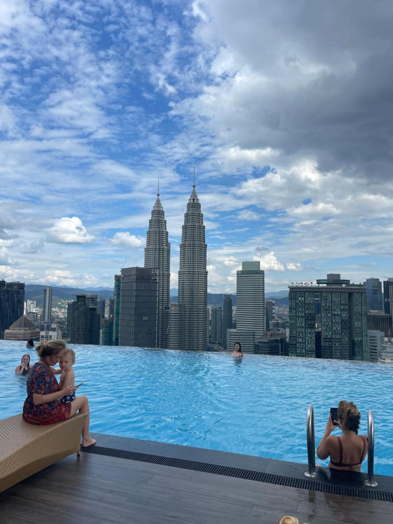Апартаменты Klcc Platinum 2 By Hibernate Куала-Лумпур Экстерьер фото