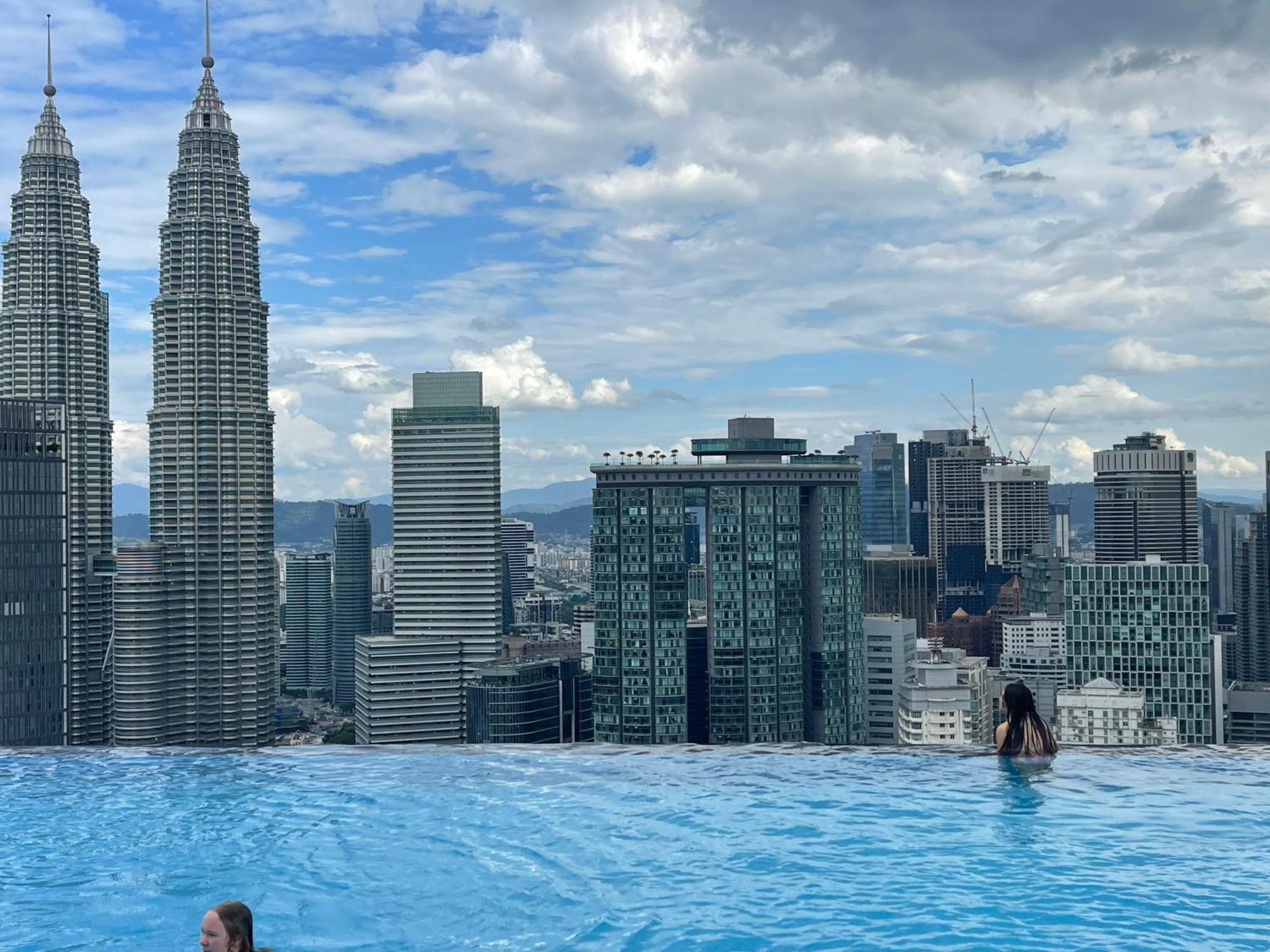 Апартаменты Klcc Platinum 2 By Hibernate Куала-Лумпур Экстерьер фото